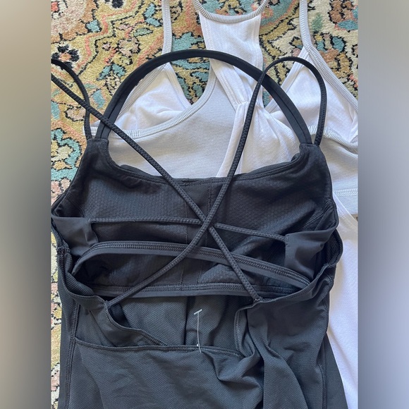 Lululemon Lot Of 2 Black White Exercise Top attached Sports Bra Womens Racerback - Picture 3 of 5